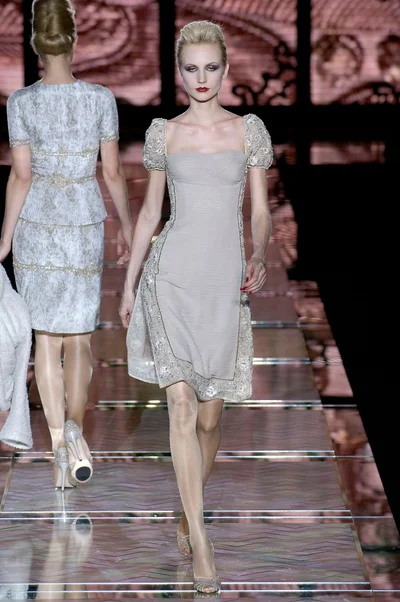 Look 25